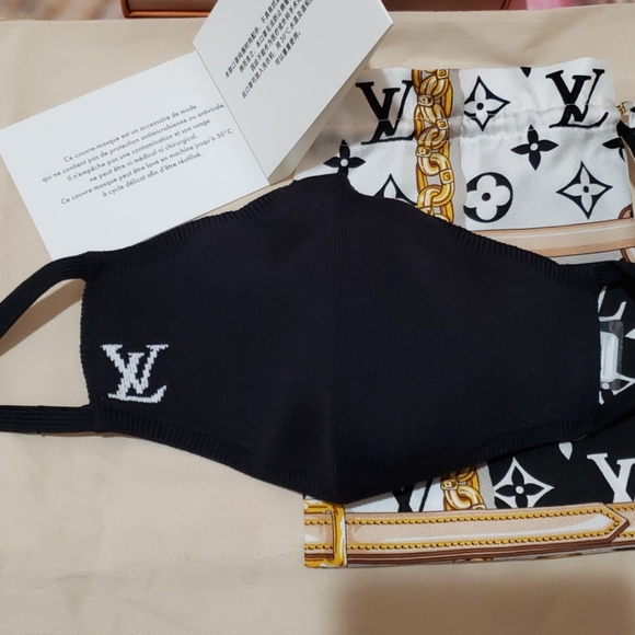 Face Covering Designer Accessory by Louis Vuitton - Picture 9 of 11